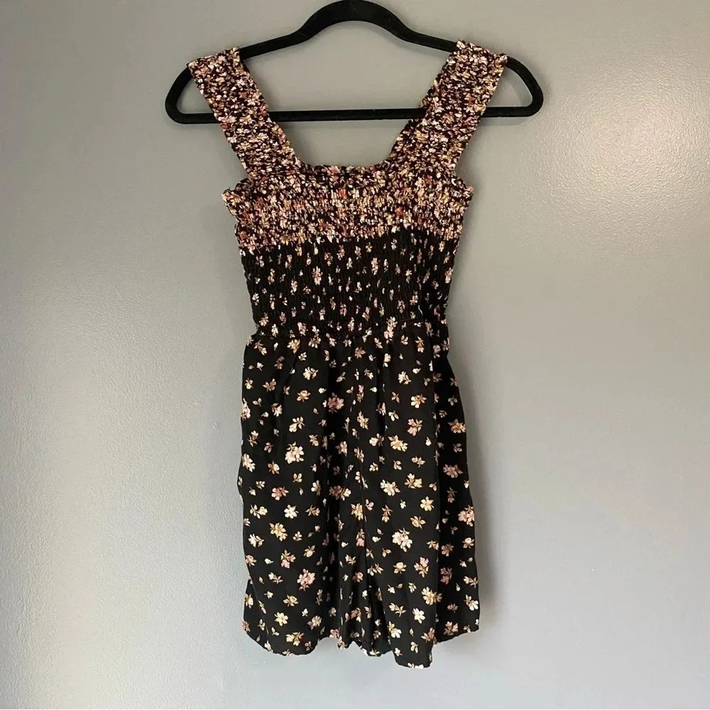 American Eagle XS Square Neck Floral Smocked Romper Black - Picture 2 of 9
